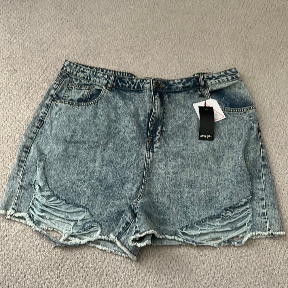 Nasty Gal relaxed distressed mom‎ shorts vintage wash Sz 20 new